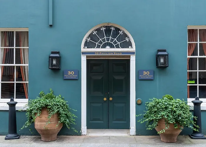 Knightsbridge Roof Garden Rooms London