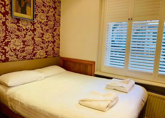 Excelsior Hotel London